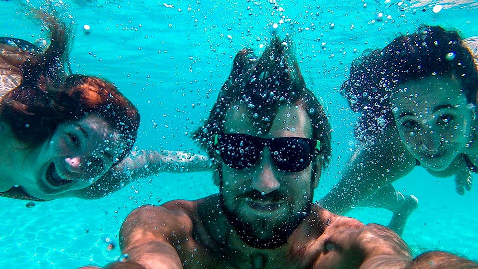 Underwater selfies! Luckily Ivana had a FauxPro with her so we could snag a few underwater photos!