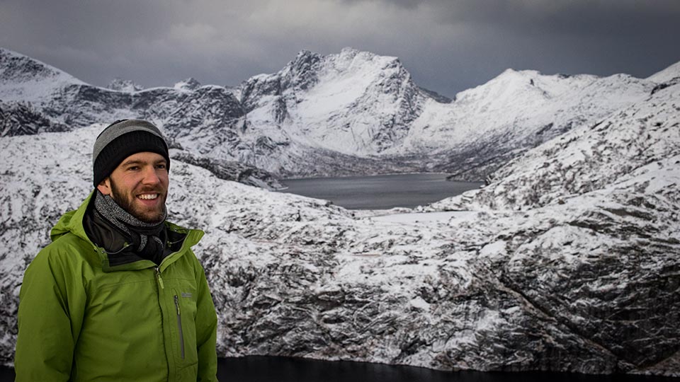 Thought I'd deviate from my typical selfie and get a nice self portrait with Solbjørnvatnet in the background.
